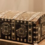 Vintage Damascus Wooden Trinket Box Handcarved Inlaid Mother of Pearl Jewelry Storage 1970-2000